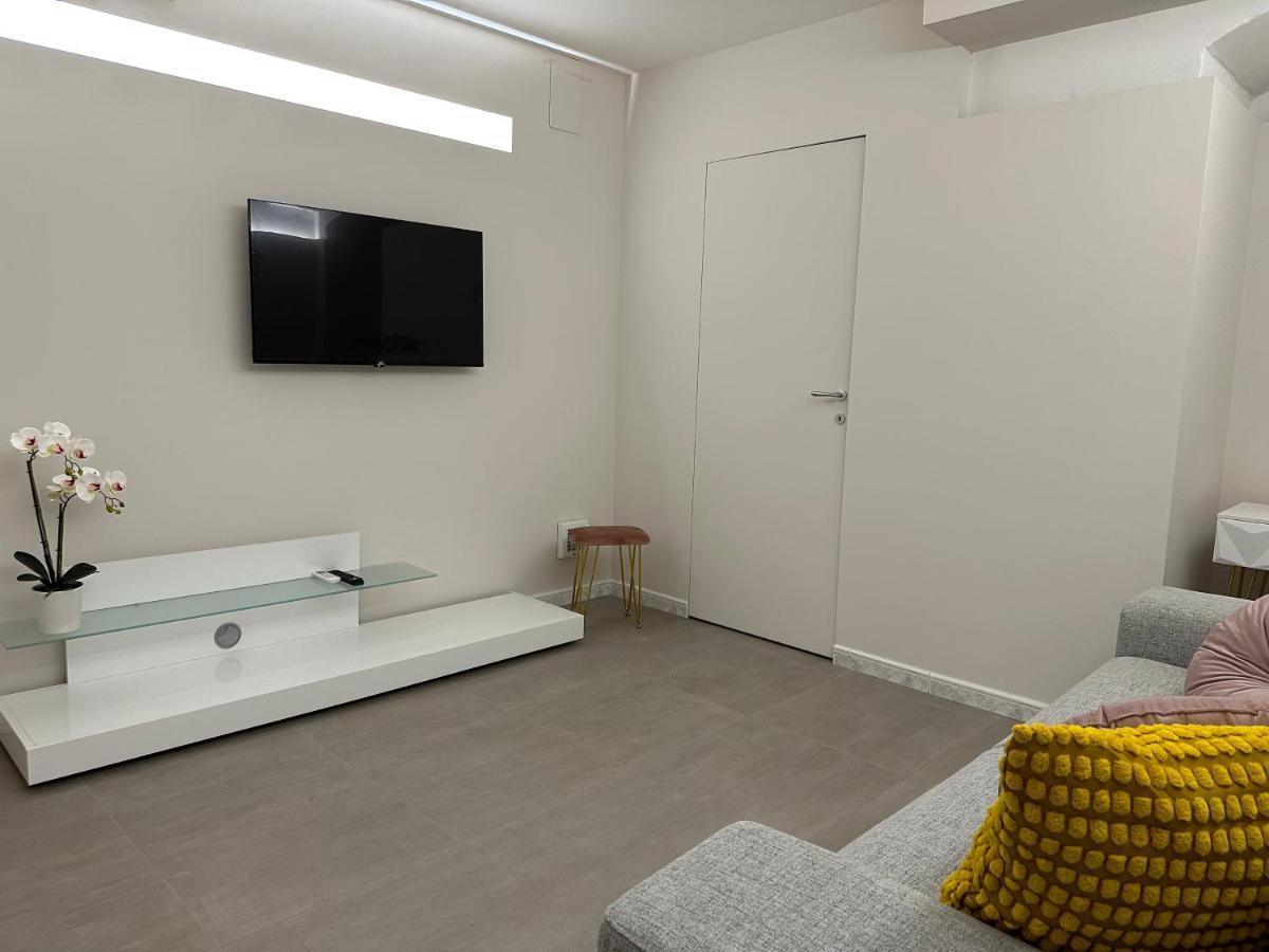 Imbriani 69 Apartment Bari Exterior photo